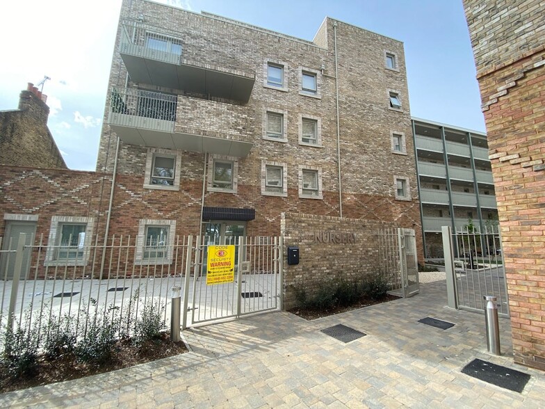 Plashet Rd, London for lease - Building Photo - Image 1 of 4