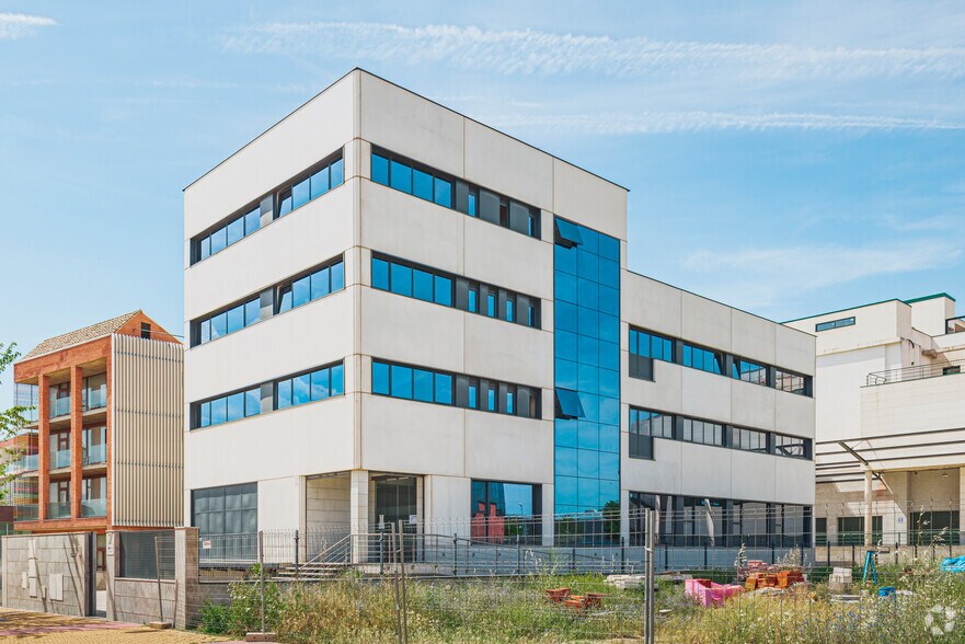 Avenida de Juan Caramuel, 7, Leganés, Madrid for sale - Building Photo - Image 3 of 10