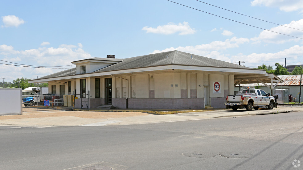 917 Railroad Ave, Tallahassee, FL for sale - Primary Photo - Image 1 of 5