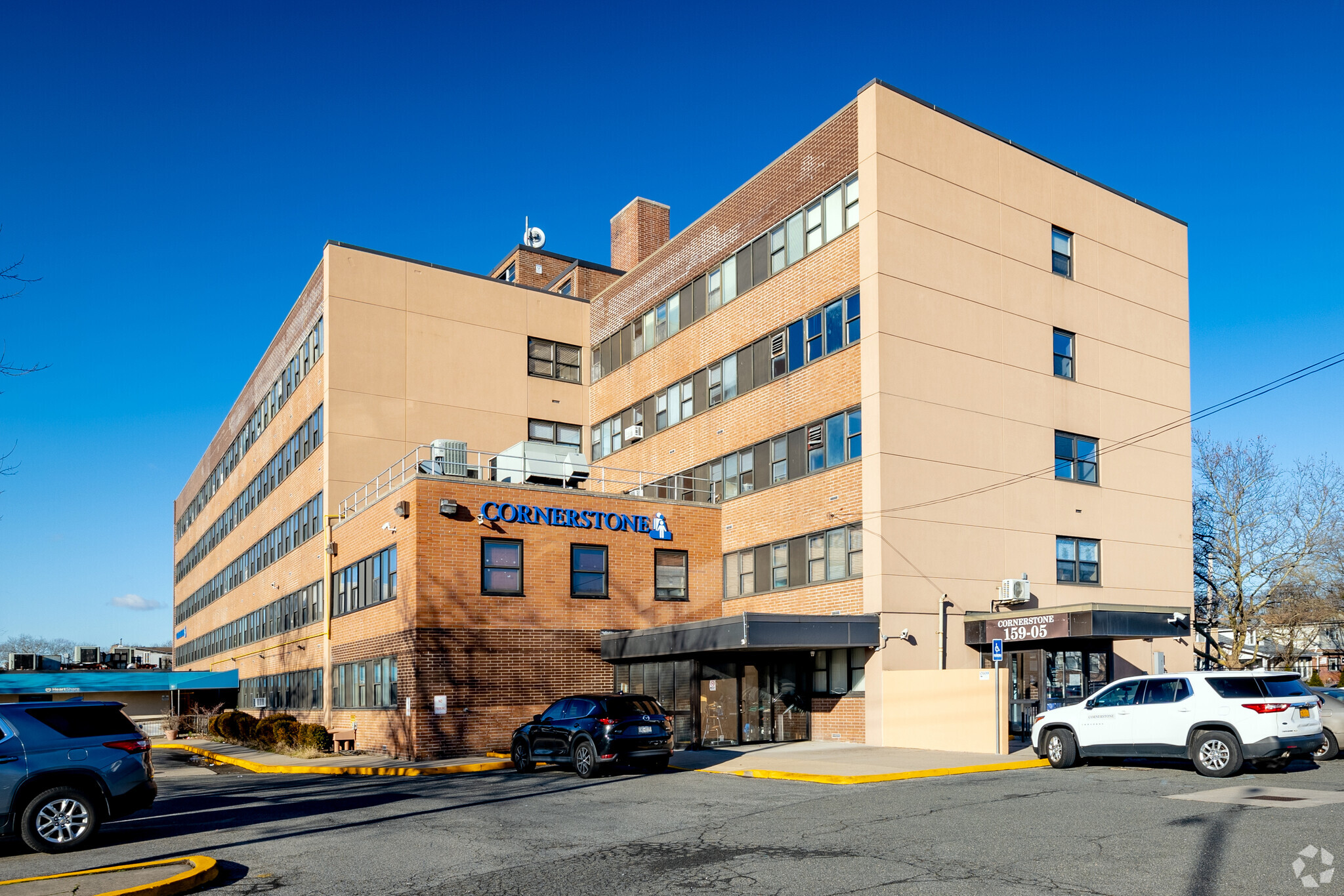 159-05 Union Tpke, Fresh Meadows, NY for sale Primary Photo- Image 1 of 1