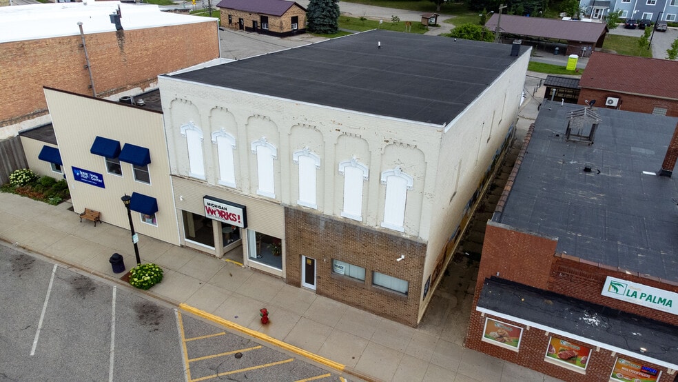 199 N Michigan Ave, Shelby, MI for sale - Building Photo - Image 2 of 32