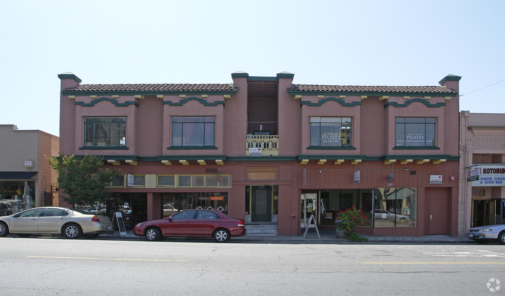 3966 Piedmont Ave, Oakland, CA for lease - Primary Photo - Image 1 of 20