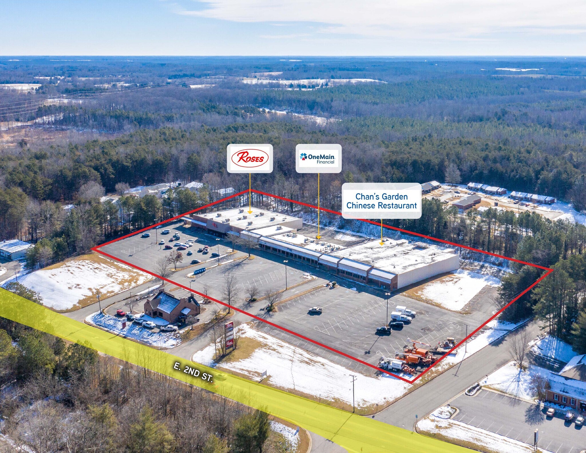 829839 E 2nd St, Chase City, VA 23924 Maxway Plaza