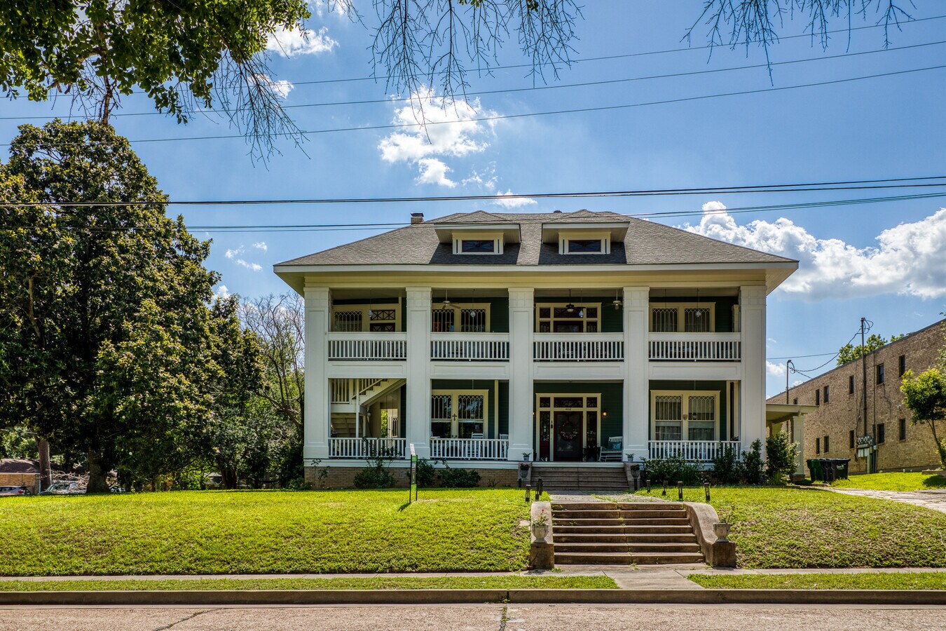 1002 S Day St, Brenham, TX 77833