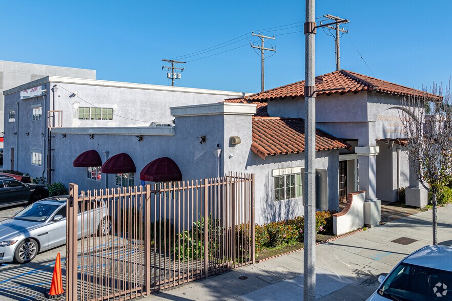 9836 Atlantic Ave, South Gate, CA for sale - Primary Photo - Image 1 of 8