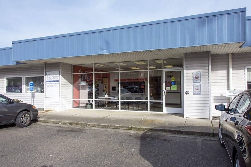 2025 Sheridan Ave, North Bend, OR 97459