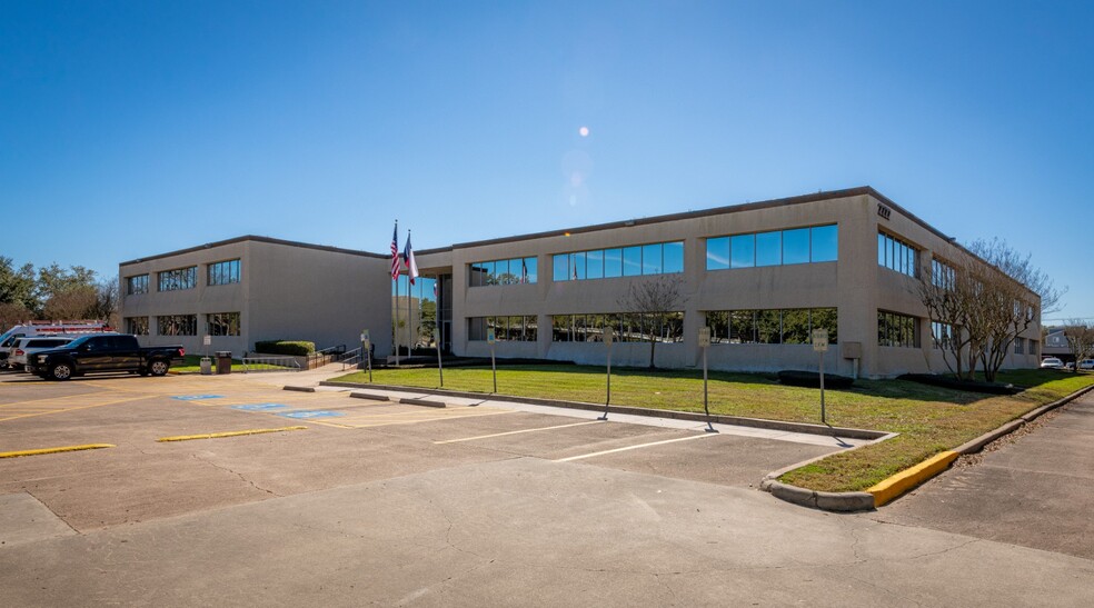 2222 Bay Area Blvd, Houston, TX for sale - Building Photo - Image 1 of 14