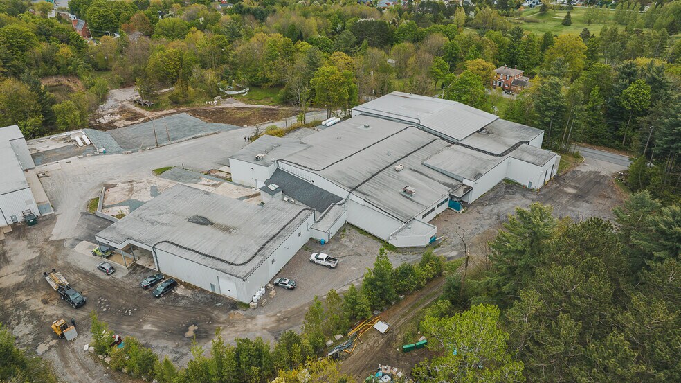 32 Rue Belmont, Richmond, QC J0B 2H0 3240 Rue Belmont, Richmond, QC