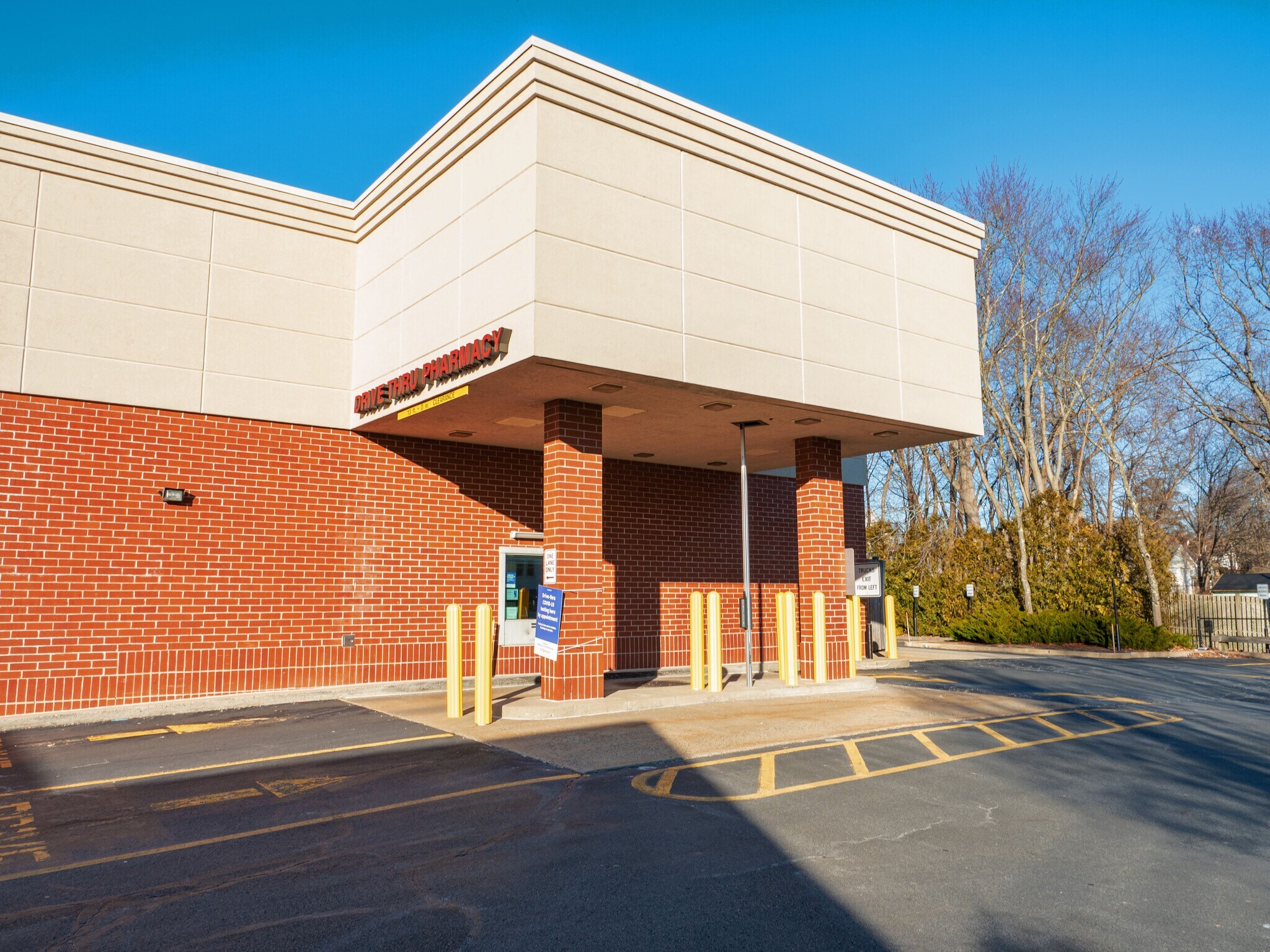 1 Plymouth St, Holbrook, MA 02343 Walgreens