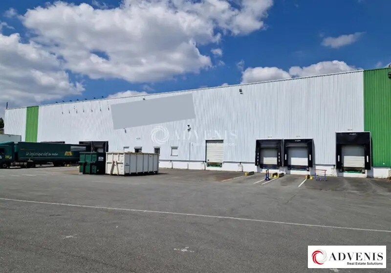 Industrial in Dourges for lease Building Photo- Image 1 of 4