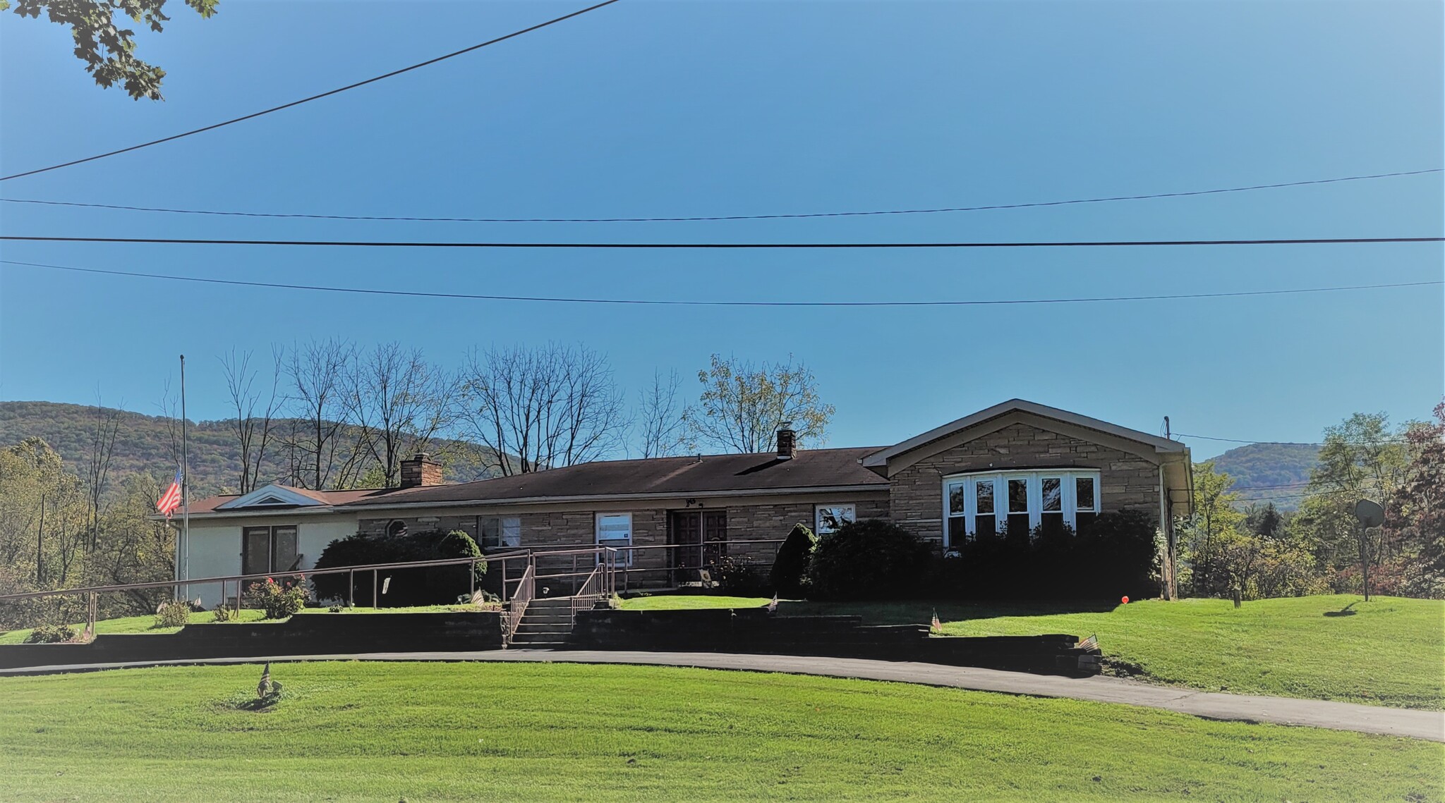 130 Country Club Ln, Mill Hall, PA for sale Primary Photo- Image 1 of 1