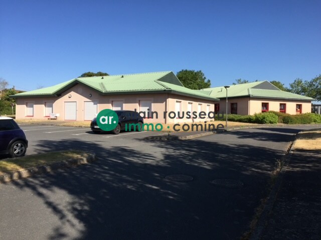 Office in Cholet for lease Building Photo- Image 1 of 8
