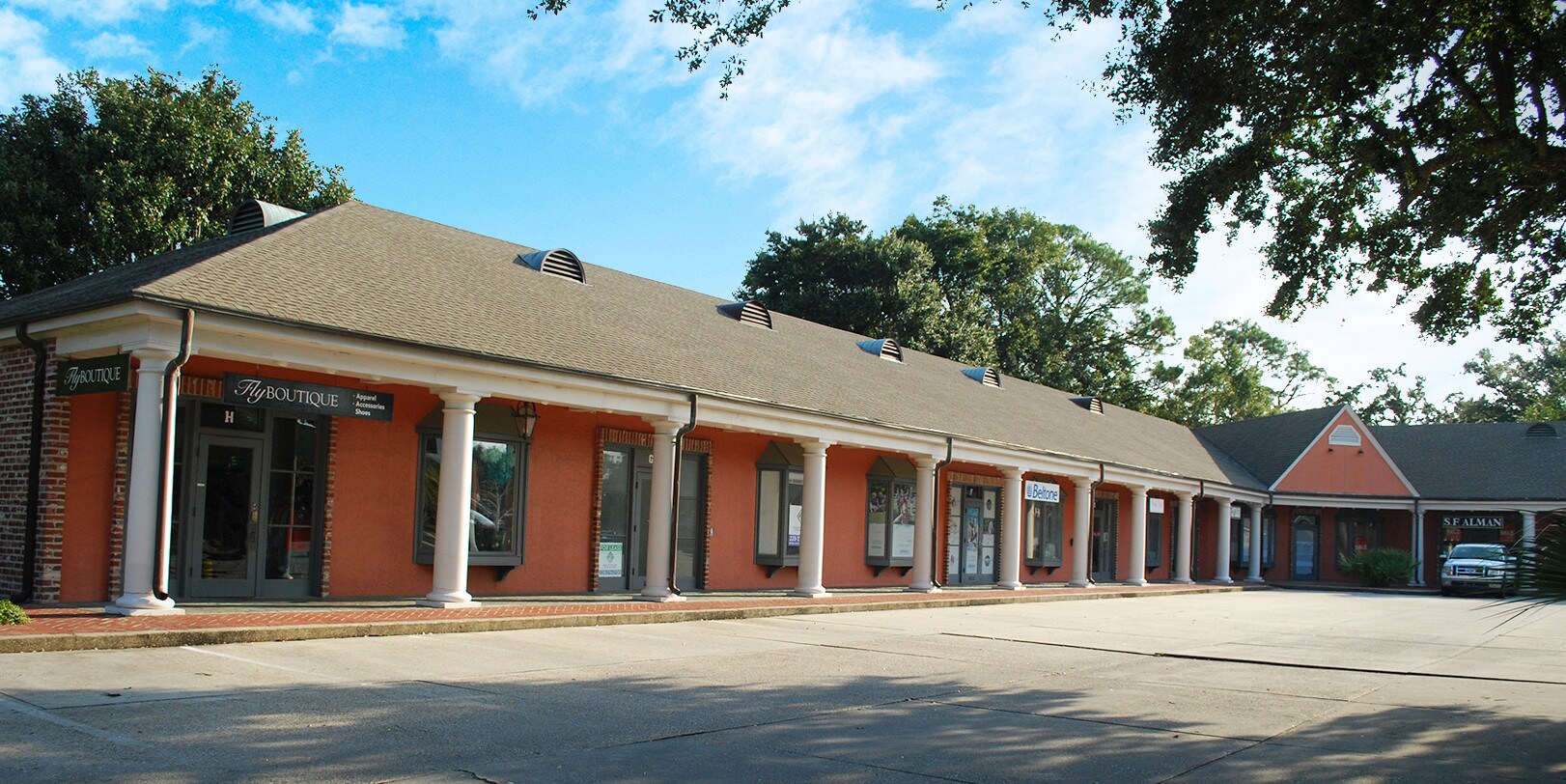 452 Courthouse Rd, Gulfport, MS 39507