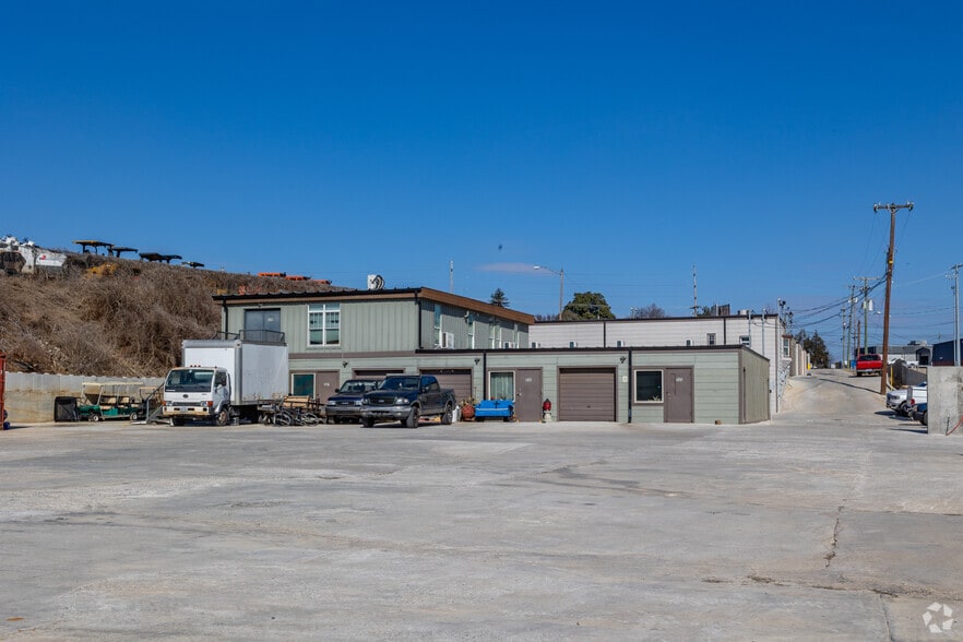 1443 Elm Hill Pike, Nashville, TN for lease - Building Photo - Image 2 of 2