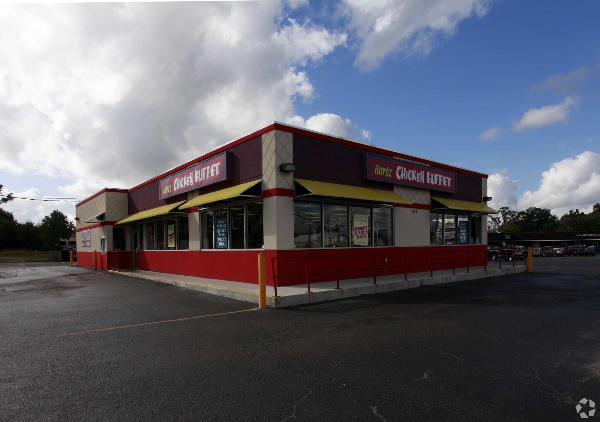 703 W Davis St, Conroe, TX for sale Primary Photo- Image 1 of 1