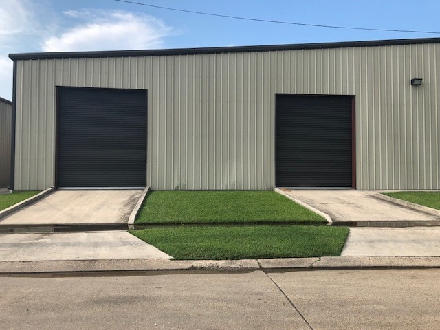 2200 Crestview St, Kenner, LA for lease - Primary Photo - Image 2 of 5