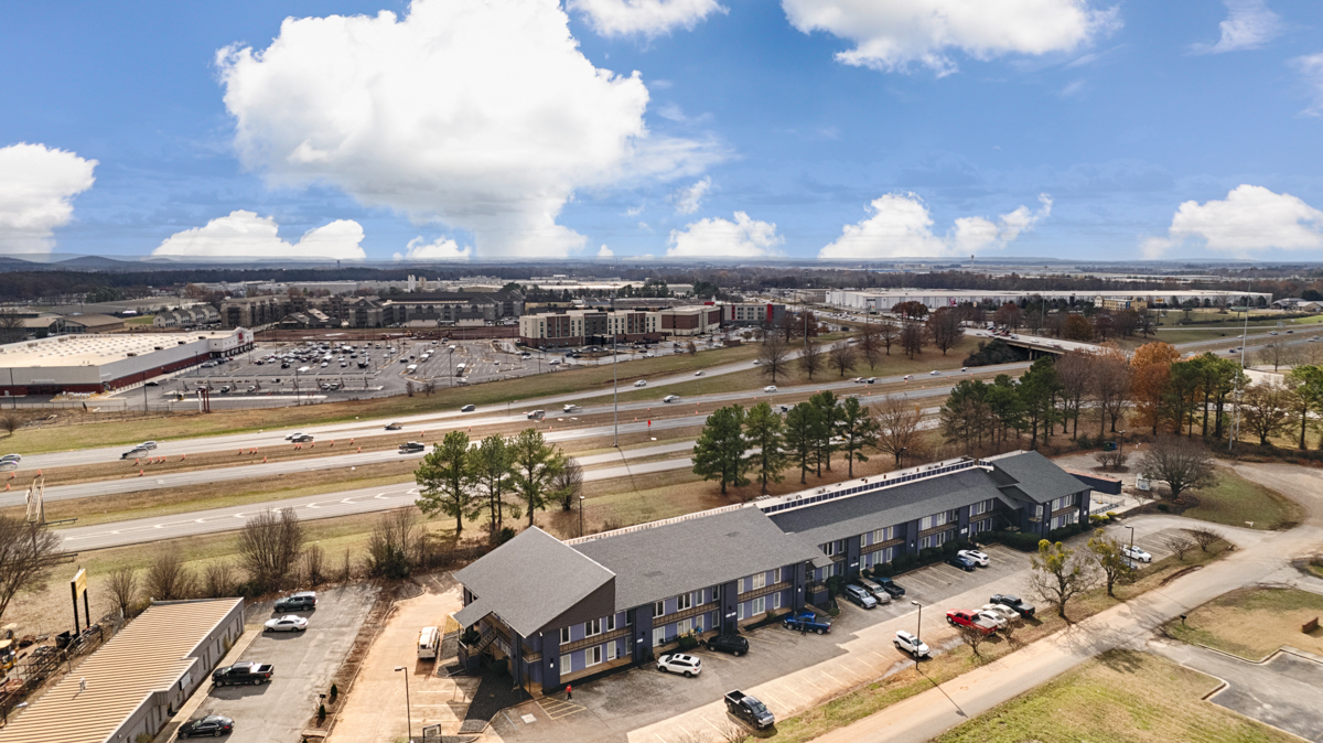 190 Lime Quarry Rd, Madison, AL for lease Building Photo- Image 1 of 19