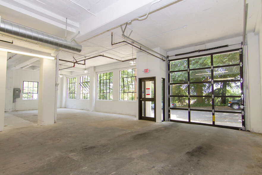 3207 SW 1st Ave, Portland, OR for lease - Interior Photo - Image 2 of 5