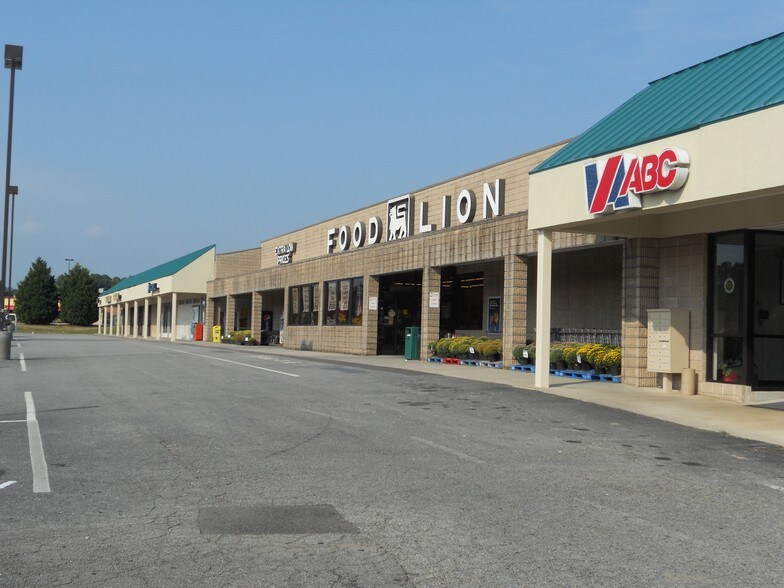 1501-1539 S Main St, Blackstone, VA for sale - Building Photo - Image 1 of 1