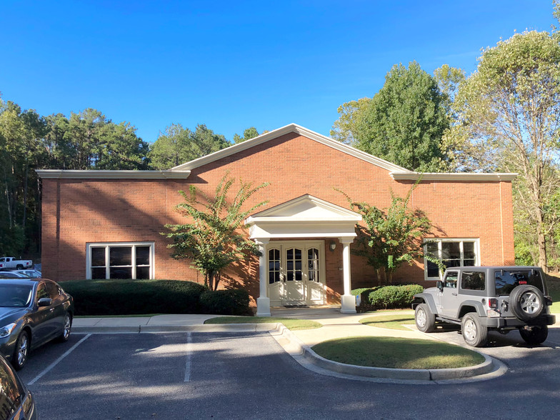 2176 Parkway Lake Dr, Hoover, AL for sale - Building Photo - Image 1 of 1