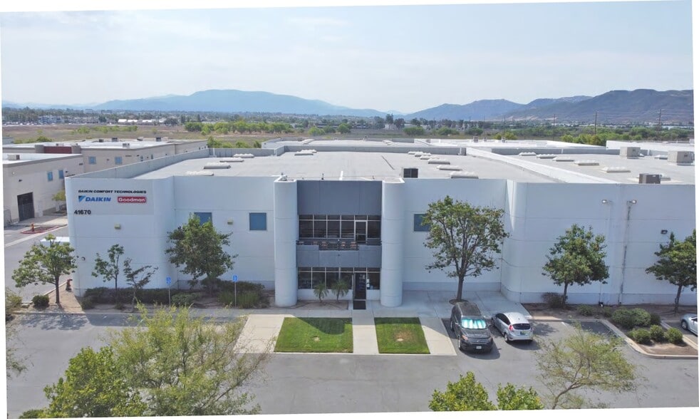 41670 Reagan Way, Murrieta, CA for sale - Building Photo - Image 2 of 4