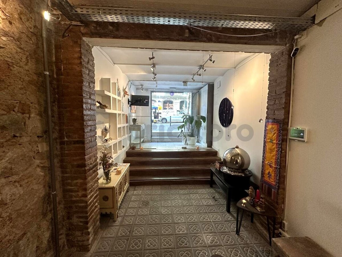 Barcelona, BAR 08036 -  -  - Interior Photo - Image 1 of 20