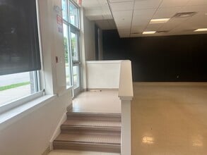 390 South Ave, Rochester, NY for lease Interior Photo- Image 2 of 8