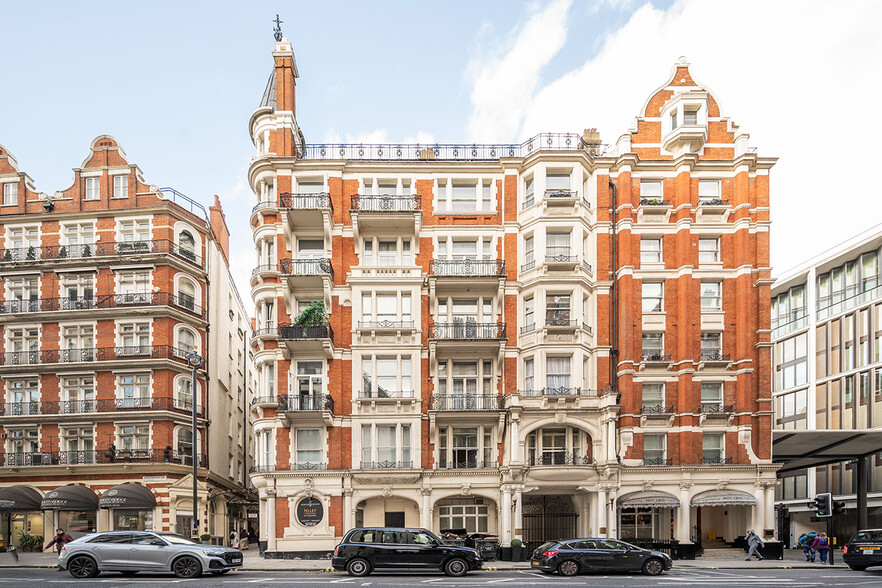 116A Knightsbridge, London for lease - Building Photo - Image 1 of 21