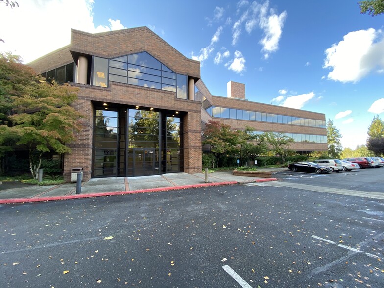 13555 SE 36th St, Bellevue, WA for lease - Building Photo - Image 1 of 3