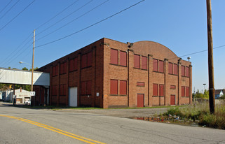 1251 W Market St, Warren OH - Warehouse