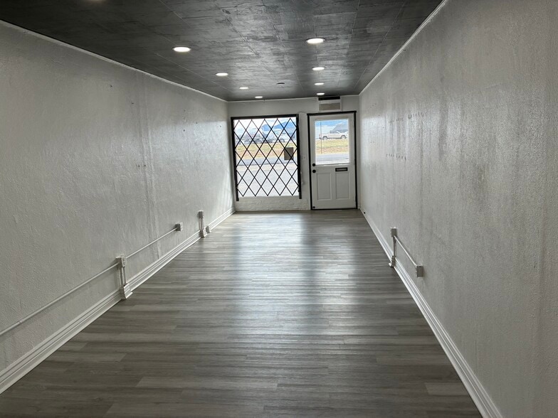 8316 E State Route 69, Prescott Valley, AZ for lease - Building Photo - Image 2 of 24