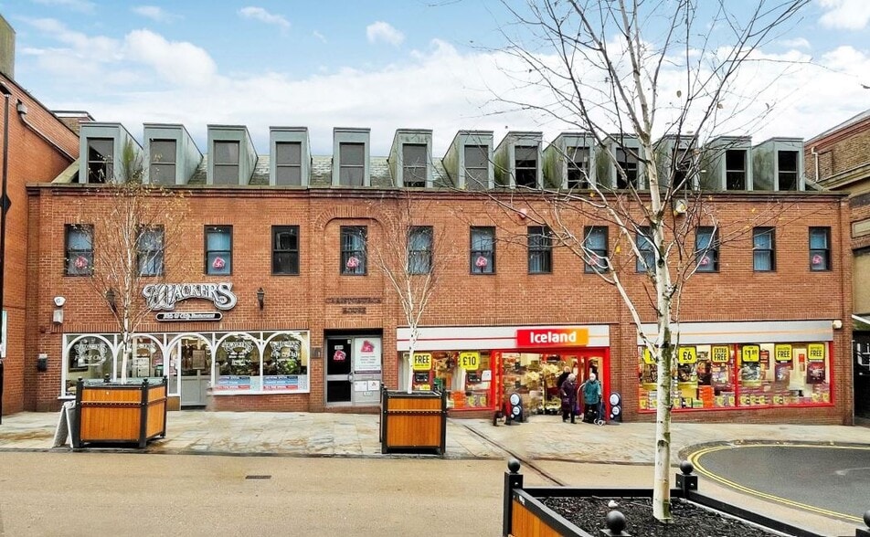 Vernon Rd, Scarborough for lease - Primary Photo - Image 1 of 2