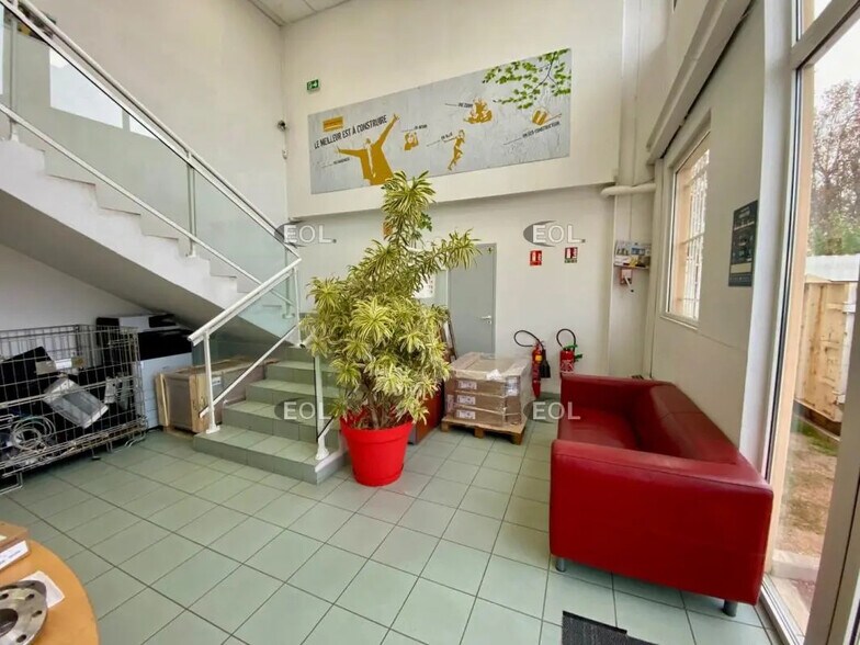 Flex in Marseille for lease - Lobby - Image 3 of 9