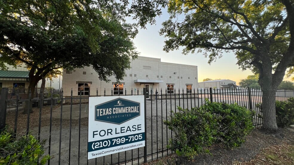 5440 Guhn Rd, Houston, TX for sale - Building Photo - Image 1 of 1