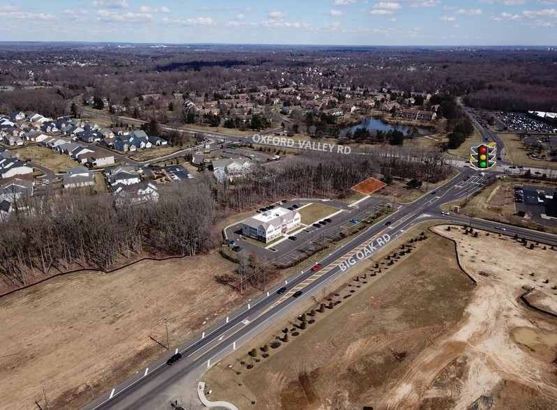 1660 Big Oak Rd, Yardley, PA for sale - Building Photo - Image 3 of 6