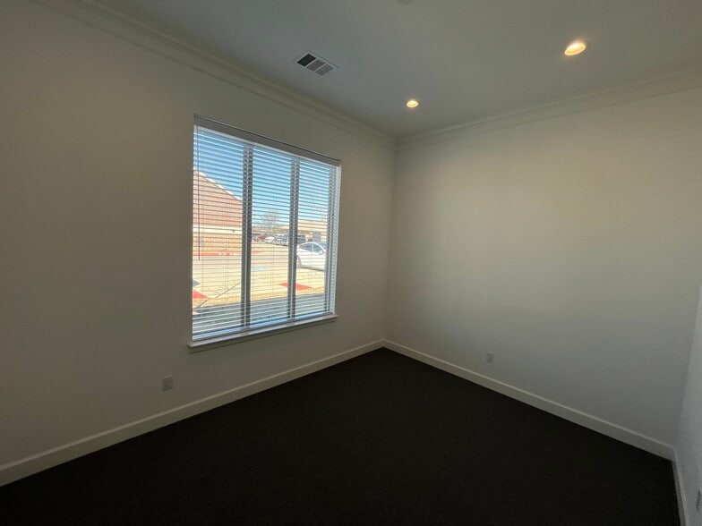 400 Stonebrook Pky, Frisco, TX for lease - Interior Photo - Image 2 of 12