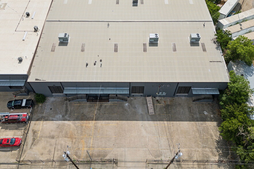 4732 Algiers St, Dallas, TX for lease - Building Photo - Image 3 of 13