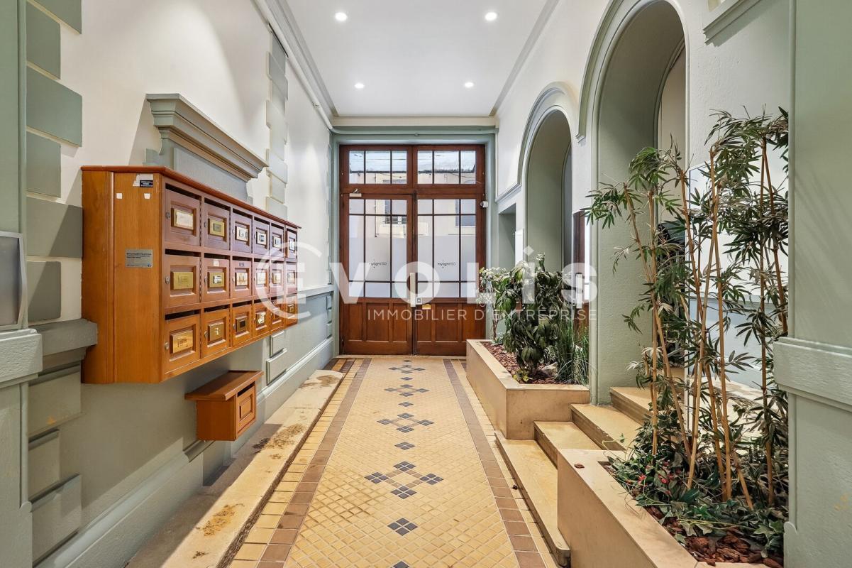 81 Rue D'Inkermann, Lyon for sale Lobby- Image 1 of 17