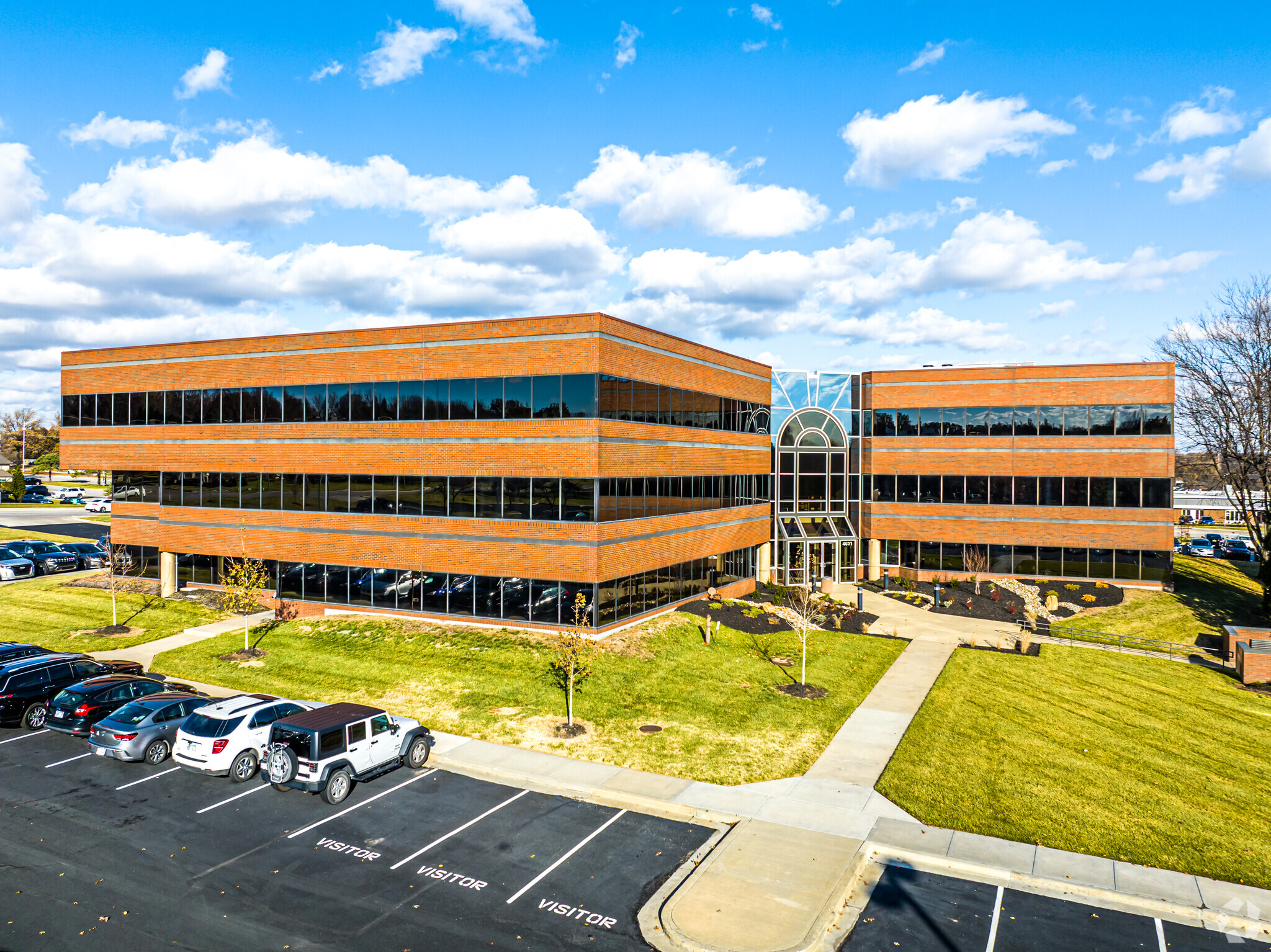 4601 College Blvd, Leawood, KS for lease Building Photo- Image 1 of 4