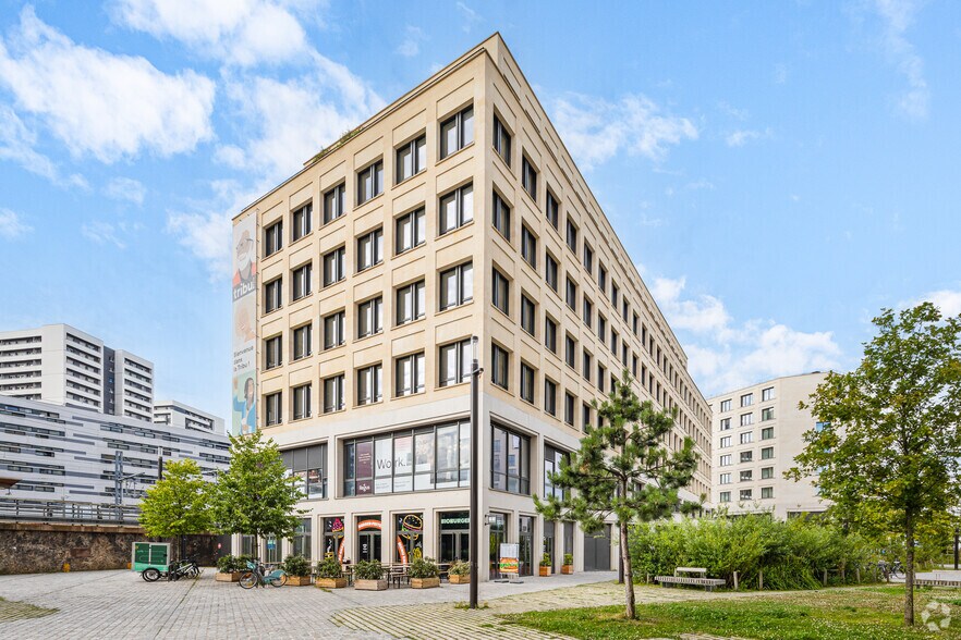 25 Allée Rose Dieng-Kuntz, Paris for lease - Building Photo - Image 2 of 44