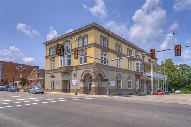 301 W Main St, Radford, VA for sale - Building Photo - Image 3 of 50