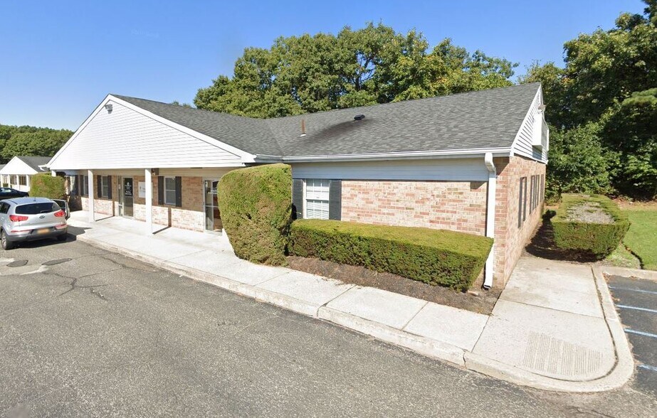 450 Waverly Ave, Patchogue, NY for sale - Building Photo - Image 1 of 1