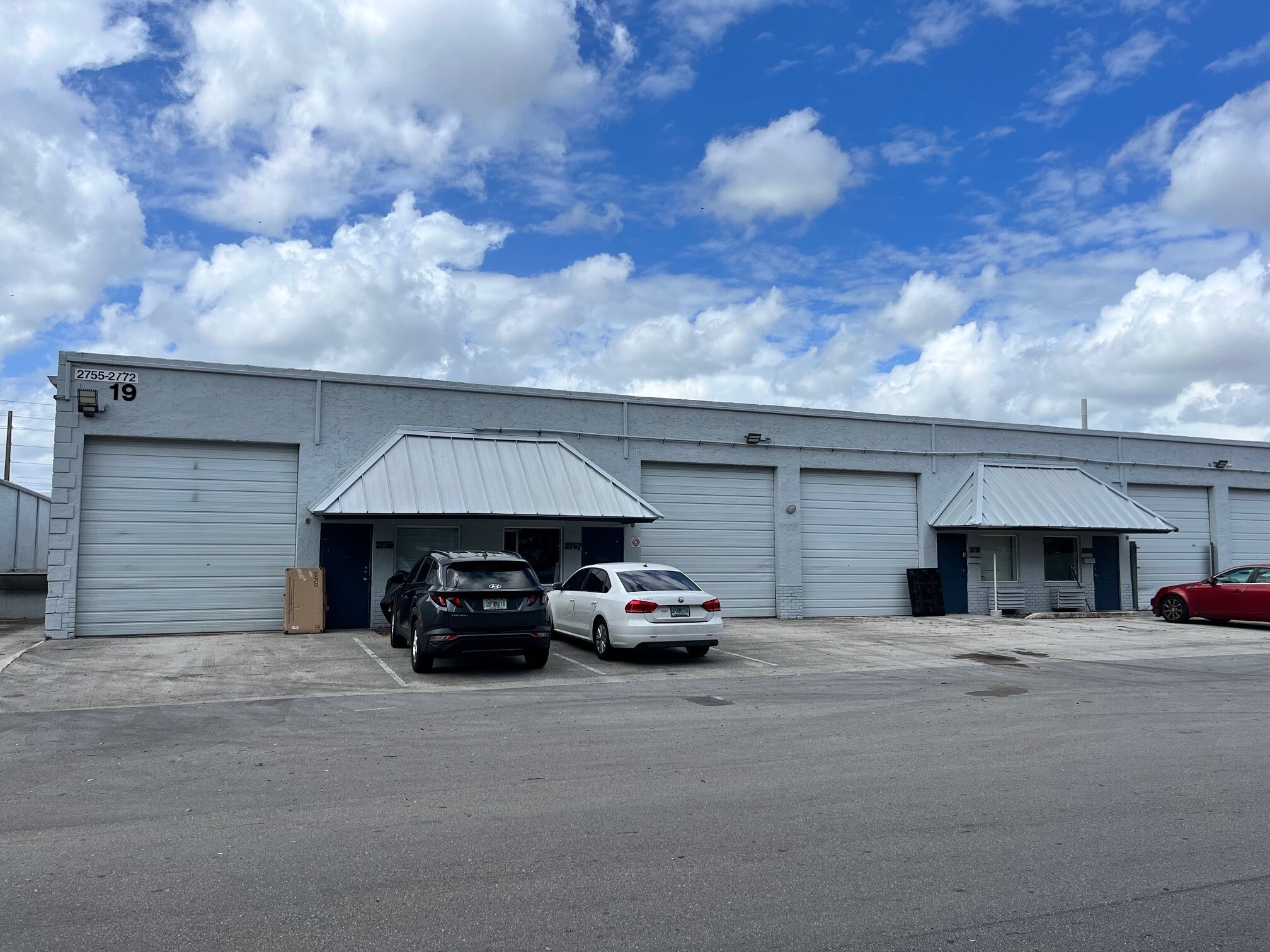 2696 NW 31st Ave, Lauderdale Lakes, FL for lease Building Photo- Image 1 of 2