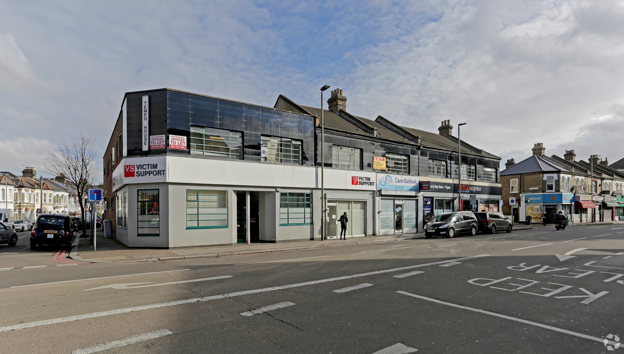 15-27 Falcon Rd, London for sale Primary Photo- Image 1 of 1