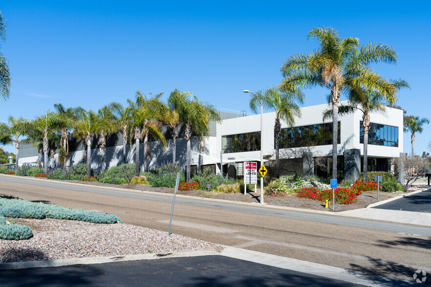 2045 Corte Del Nogal, Carlsbad, CA for lease - Building Photo - Image 2 of 7