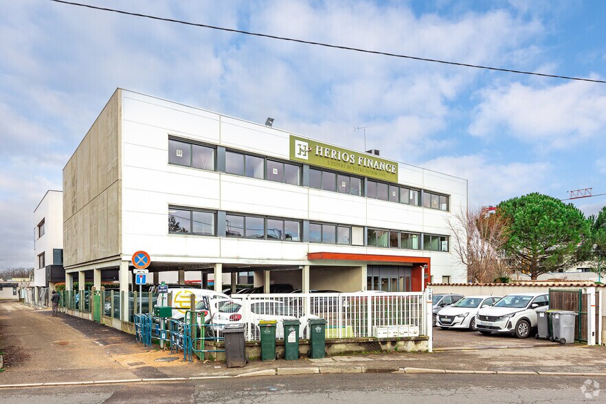 Office in Dardilly for sale - Primary Photo - Image 1 of 2