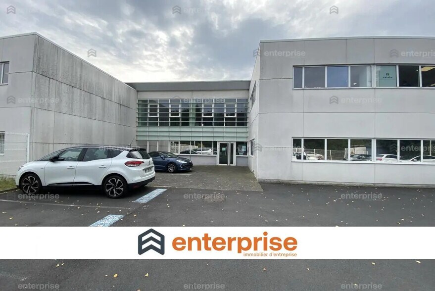 Office in Lambersart for lease - Building Photo - Image 1 of 10