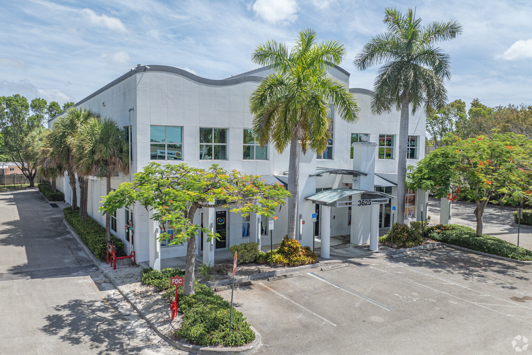 Office in Fort Lauderdale, FL for sale Primary Photo- Image 1 of 1