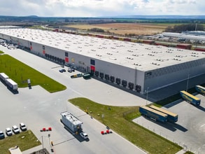  for lease Building Photo- Image 1 of 3