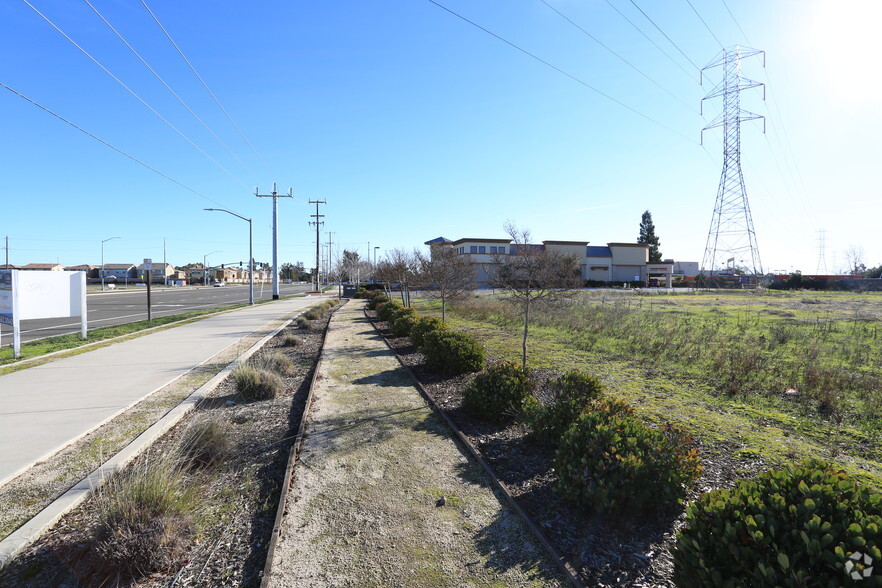 9638 Calvine Rd, Elk Grove, CA for sale - Primary Photo - Image 1 of 1